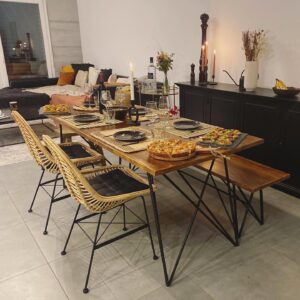 Table à manger géométrique 1