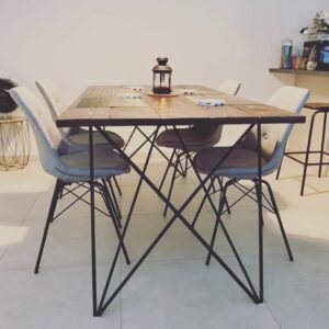 Table à manger géométrique 2